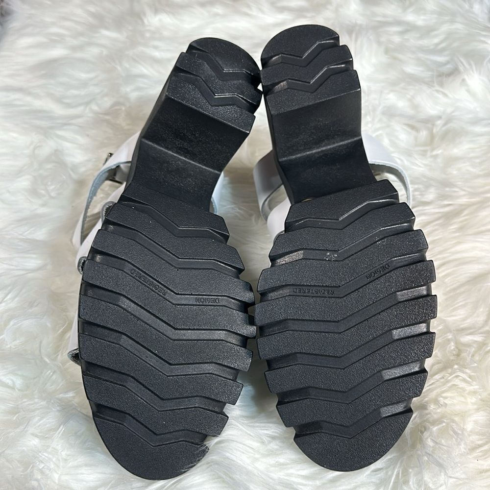 New white and black wedges - Picture 5 of 8
